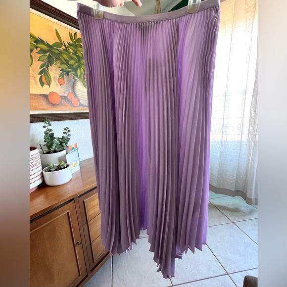 NWT Polo by Ralph Lauren Pleated Georgette Handkerchief Skirt, Lilac - Picture 3 of 10